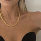 💎 Colier cu Lanț Răsucit: Eleganță Pură pentru Claviculă! ✨